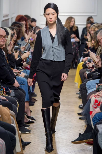 Look 27